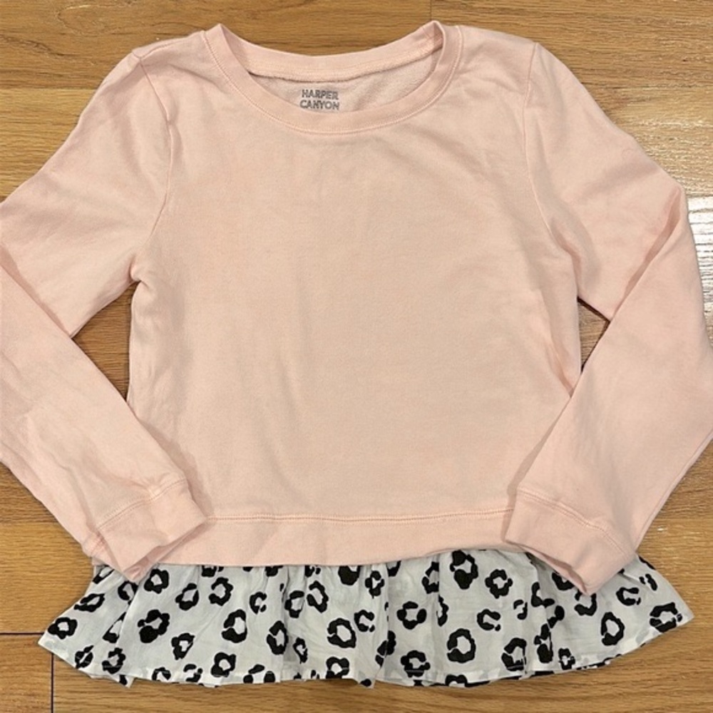 Harper Canyon animal print sweatshirt, size 8